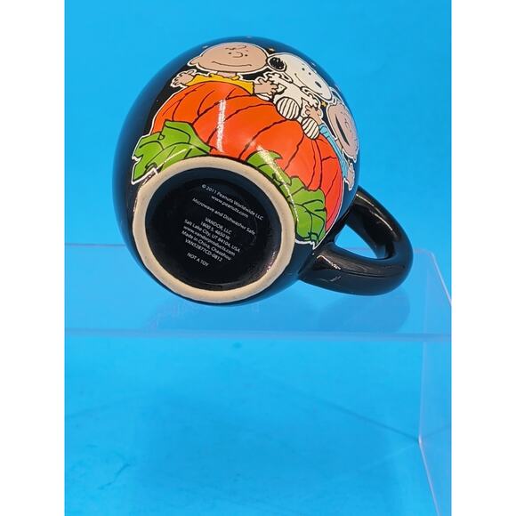 Peanuts It’s The Great Pumpkin Worldwide 2011 Ceramic Coffee Mug - Picture 6 of 10